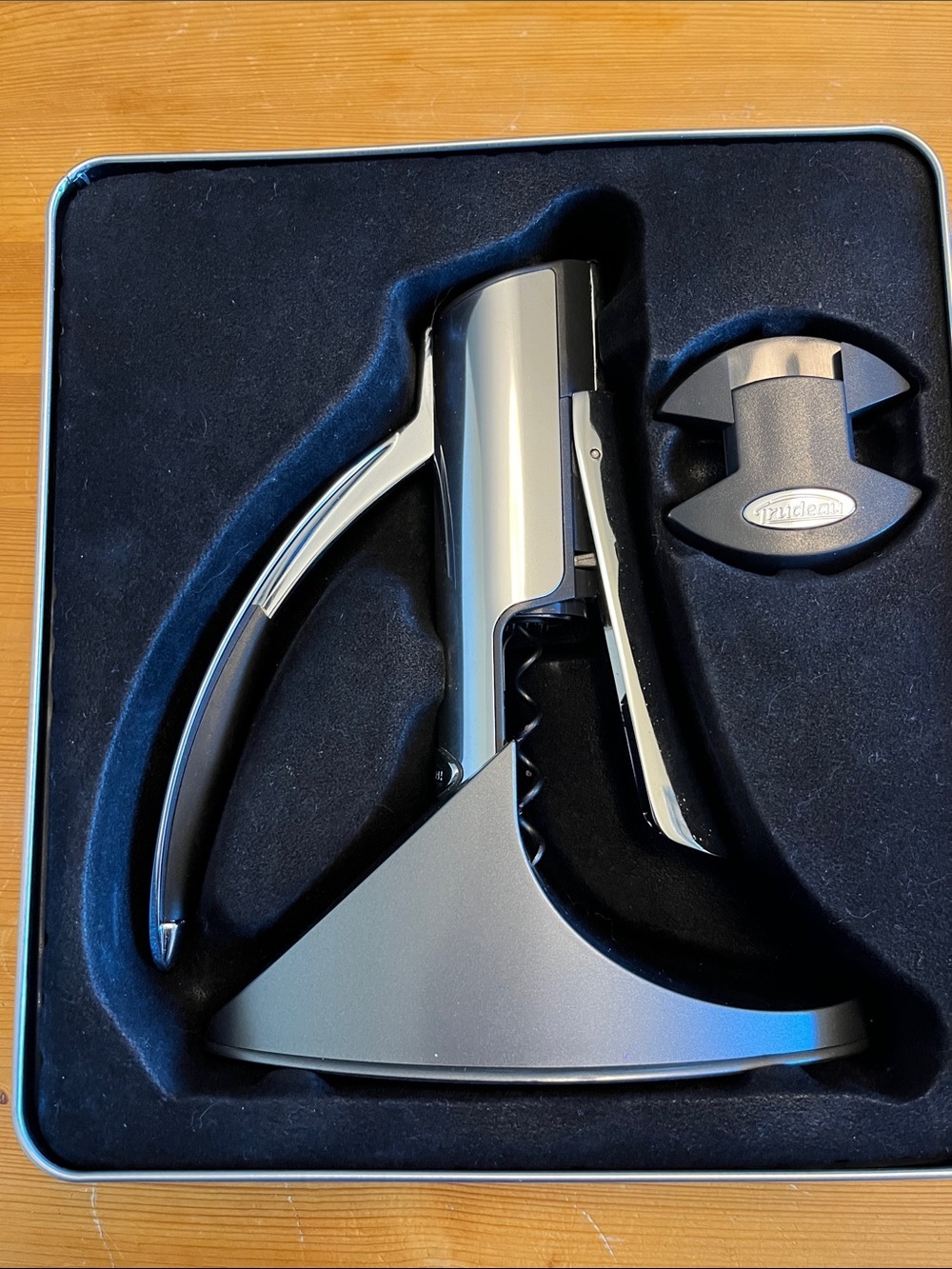 Rabbit Lever-Style Corkscrew Wine Opener - Gunmetal